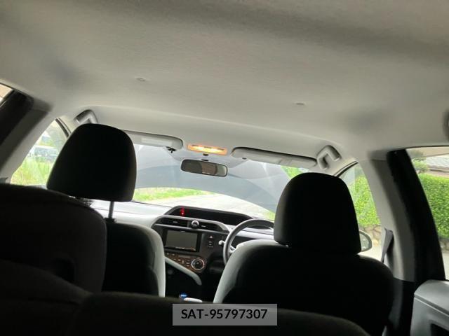 Toyota AQUA 2013-04 8523550-22