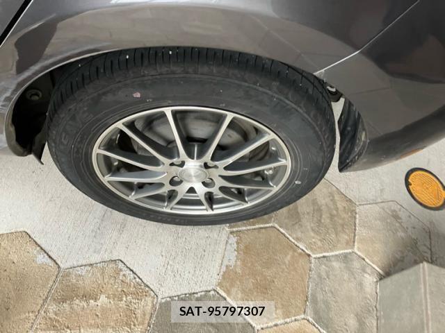 Toyota AQUA 2013-04 8523550-6