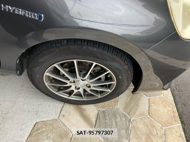 Toyota AQUA 2013-04 8523550-8