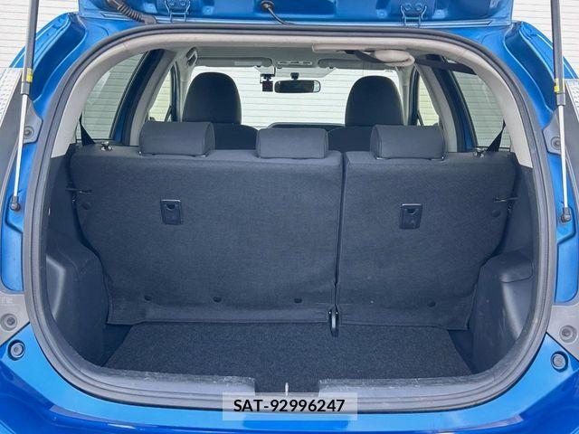 Toyota AQUA 2013-09 8523535-9