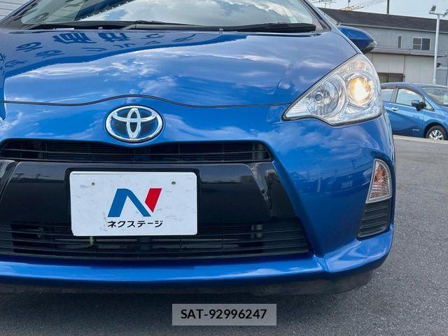Toyota AQUA 2013-09 8523535-12