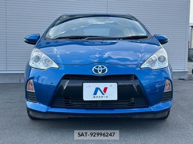 Toyota AQUA 2013-09 8523535-13