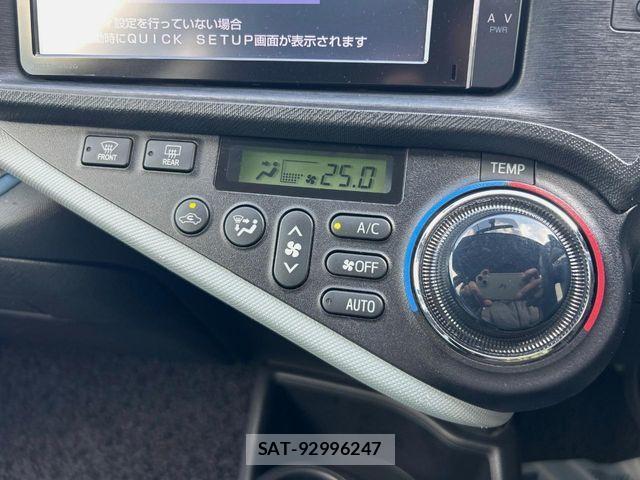 Toyota AQUA 2013-09 8523535-6