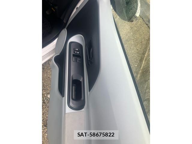 Toyota AQUA 2013-03 8523553-10