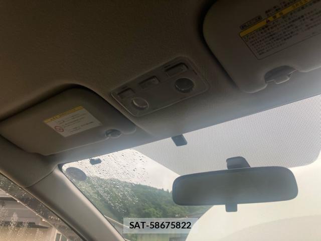 Toyota AQUA 2013-03 8523553-24