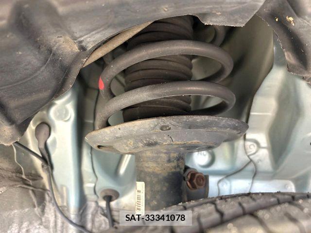 Toyota AQUA 2012-07 8523536-19