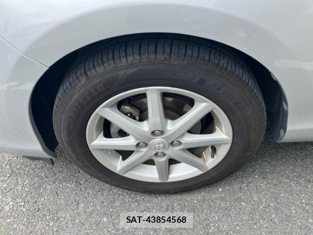 Toyota AQUA 2013-04 8523549-10