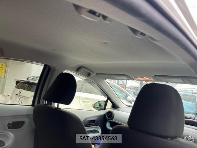 Toyota AQUA 2013-04 8523549-12