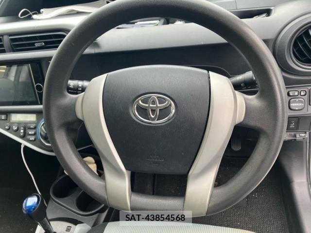 Toyota AQUA 2013-04 8523549-17