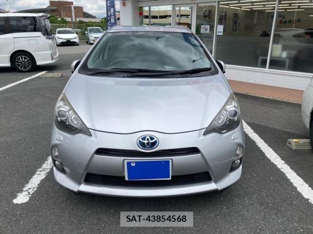 Toyota AQUA 2013-04 8523549-1