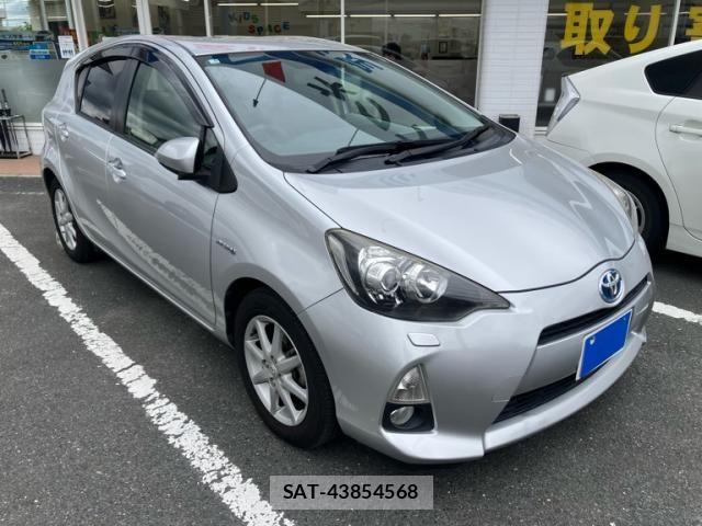 Toyota AQUA 2013-04 8523549-2