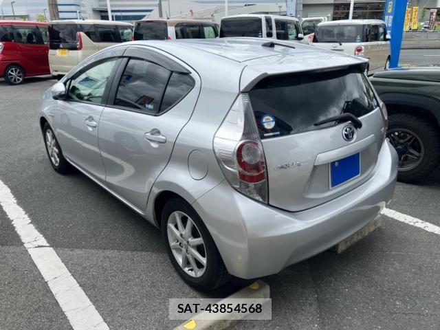 Toyota AQUA 2013-04 8523549-8