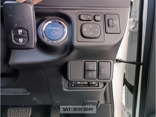 Toyota AQUA 2021-07 8523498-14