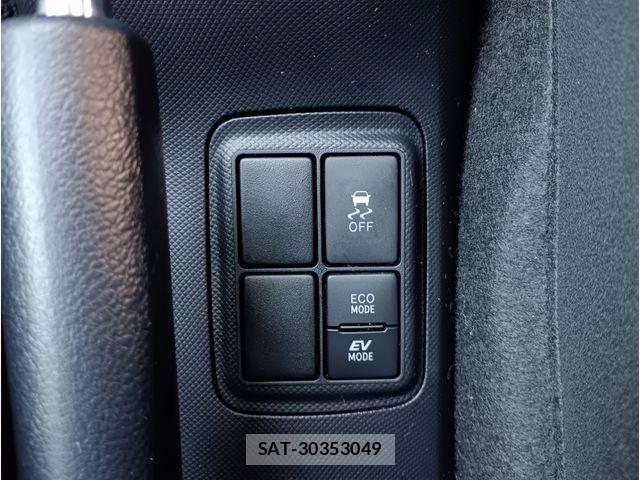 Toyota AQUA 2021-07 8523498-15