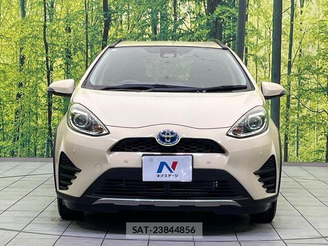 Toyota AQUA 2018-07 8523486-13