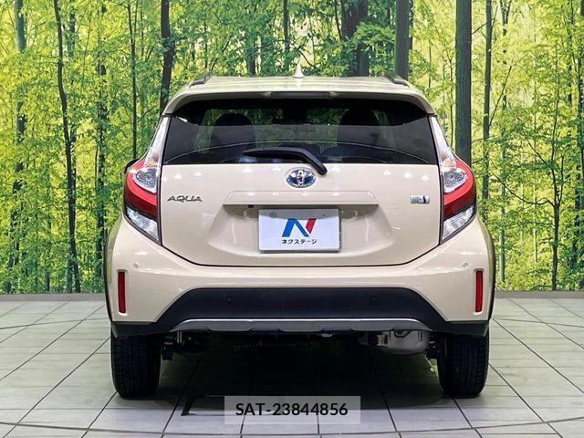 Toyota AQUA 2018-07 8523486-14