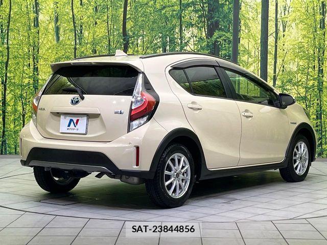 Toyota AQUA 2018-07 8523486-16