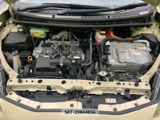 Toyota AQUA 2018-07 8523486-17