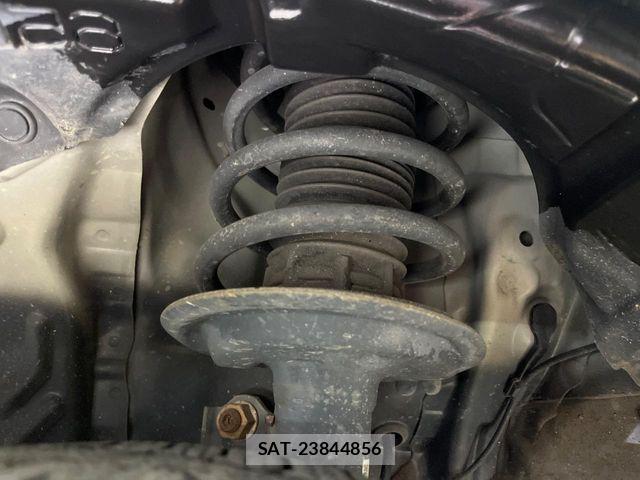 Toyota AQUA 2018-07 8523486-19