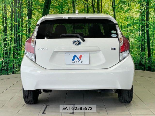 Toyota AQUA 2015-05 8523534-14