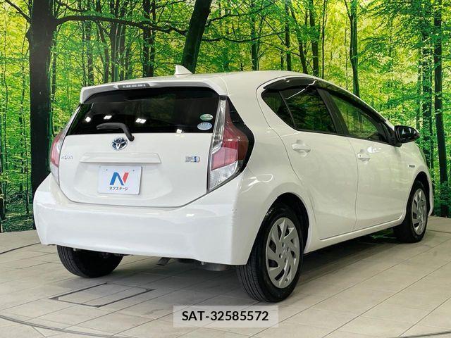 Toyota AQUA 2015-05 8523534-16