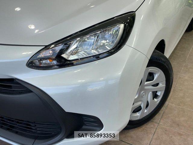 Toyota AQUA 2023-07 8561118-11
