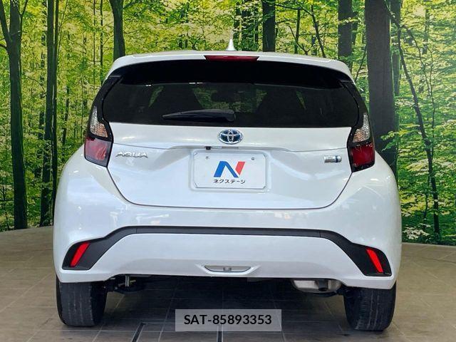 Toyota AQUA 2023-07 8561118-14