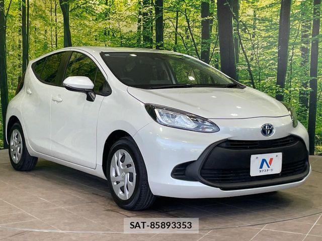 Toyota AQUA 2023-07 8561118-15
