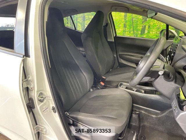 Toyota AQUA 2023-07 8561118-7