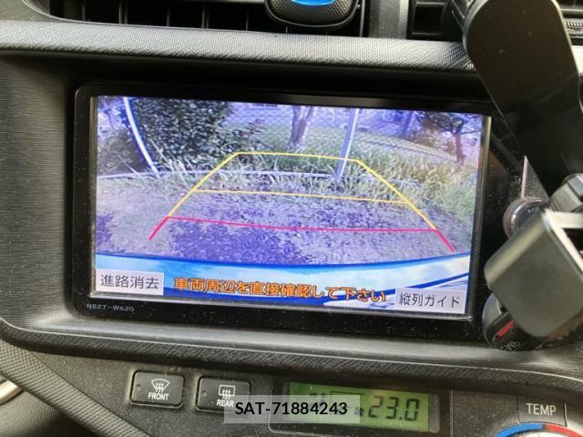 Toyota AQUA 2013-08 8561146-18