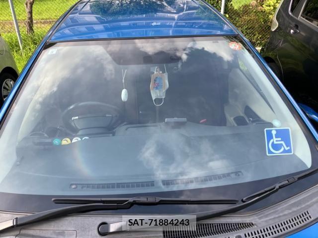 Toyota AQUA 2013-08 8561146-2