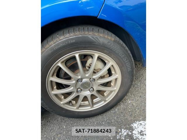 Toyota AQUA 2013-08 8561146-4