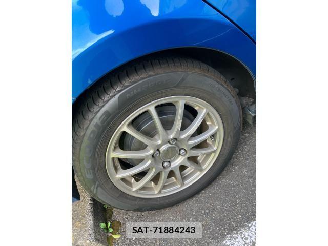 Toyota AQUA 2013-08 8561146-5