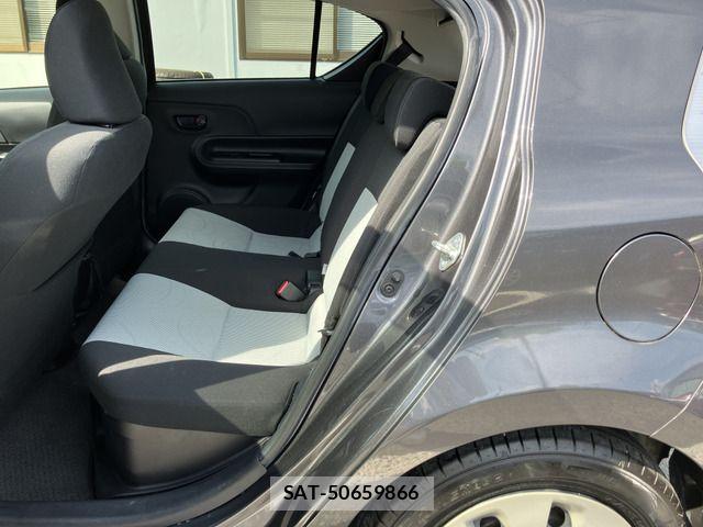 Toyota AQUA 2016-01 8561141-4