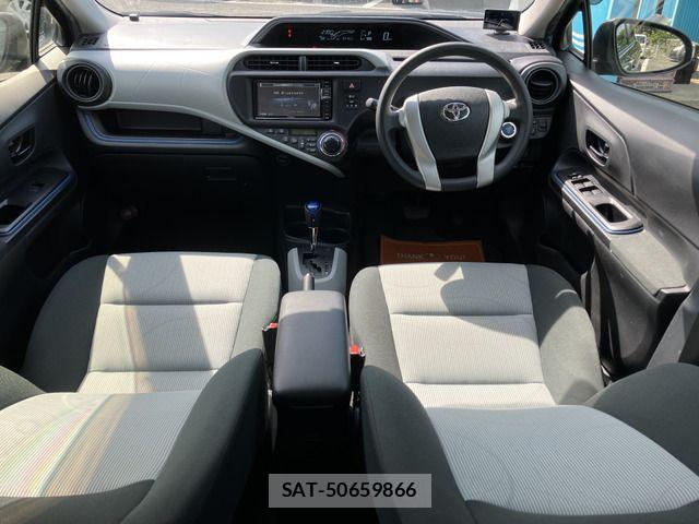 Toyota AQUA 2016-01 8561141-5
