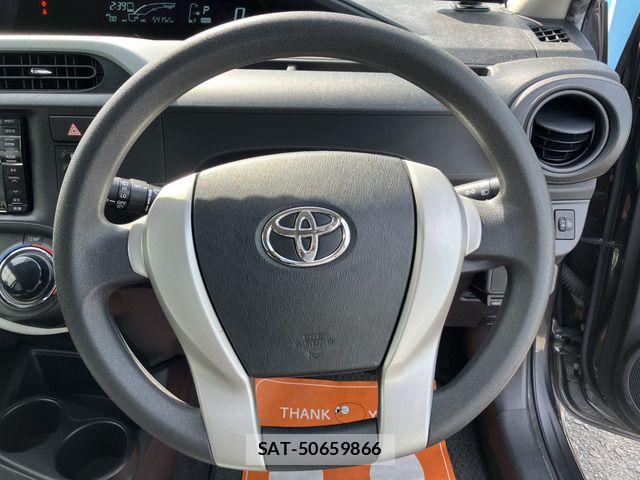 Toyota AQUA 2016-01 8561141-6