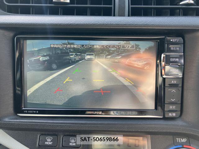 Toyota AQUA 2016-01 8561141-7