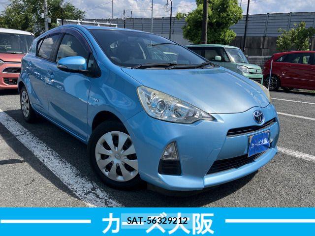 Toyota AQUA 2014-07 8561147-1