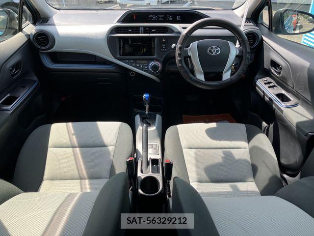 Toyota AQUA 2014-07 8561147-5