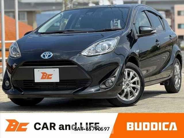 Toyota AQUA 2017-12 8561120-0