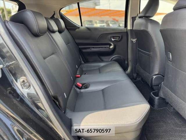Toyota AQUA 2017-12 8561120-18