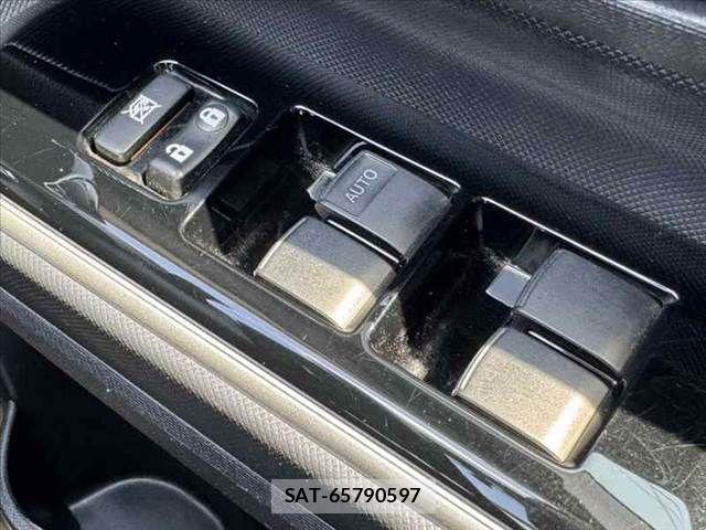Toyota AQUA 2017-12 8561120-27