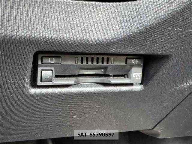 Toyota AQUA 2017-12 8561120-29