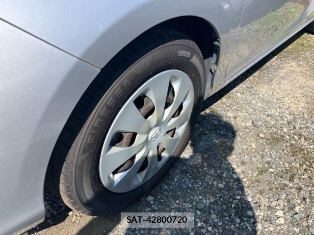 Toyota AQUA 2013-09 8561142-14