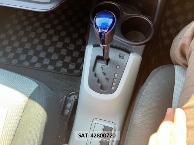 Toyota AQUA 2013-09 8561142-6