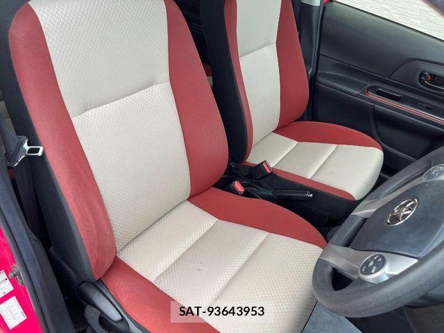 Toyota AQUA 2014-12 8561139-10