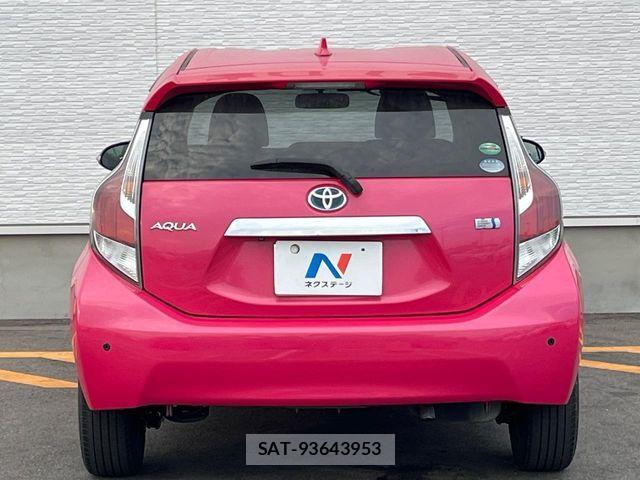 Toyota AQUA 2014-12 8561139-14