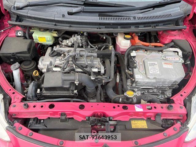 Toyota AQUA 2014-12 8561139-17