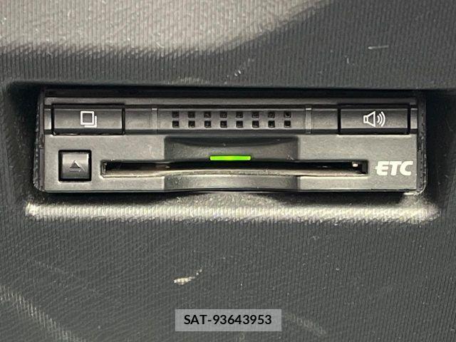 Toyota AQUA 2014-12 8561139-4