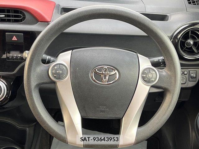 Toyota AQUA 2014-12 8561139-7